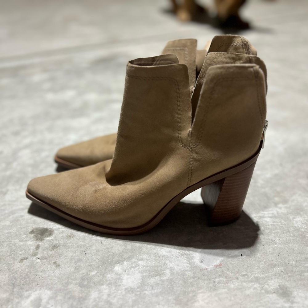 Vince Camuto Tan Heeled Boots